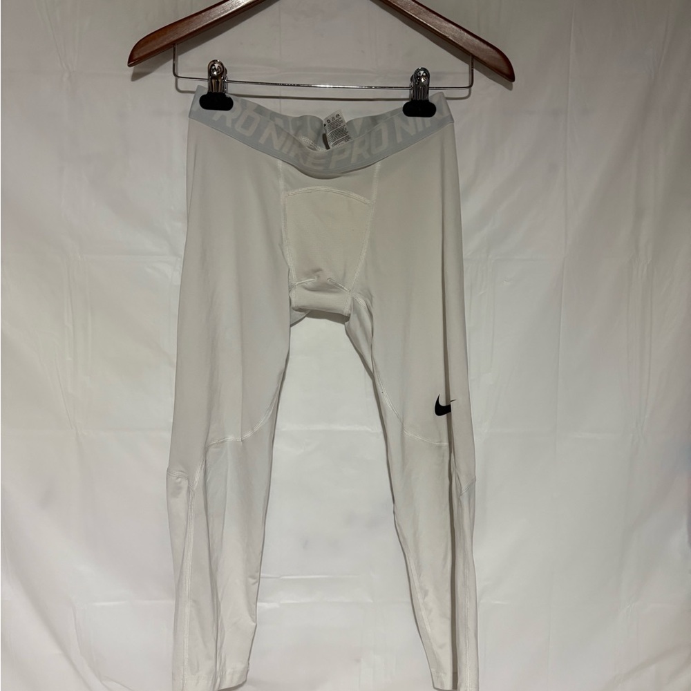Nike White Performance Leggings/tights sz medium